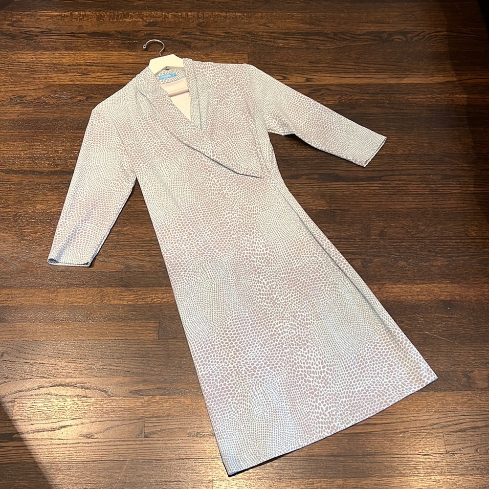 J.McLaughlin Pullover Dress Size Small light blue & grey print